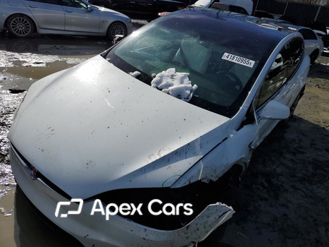 Tesla Model X 2016 - Image 1 of 11