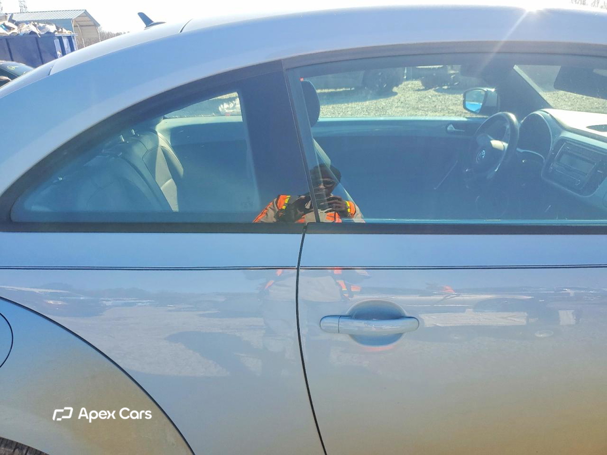 Volkswagen Beetle 2012