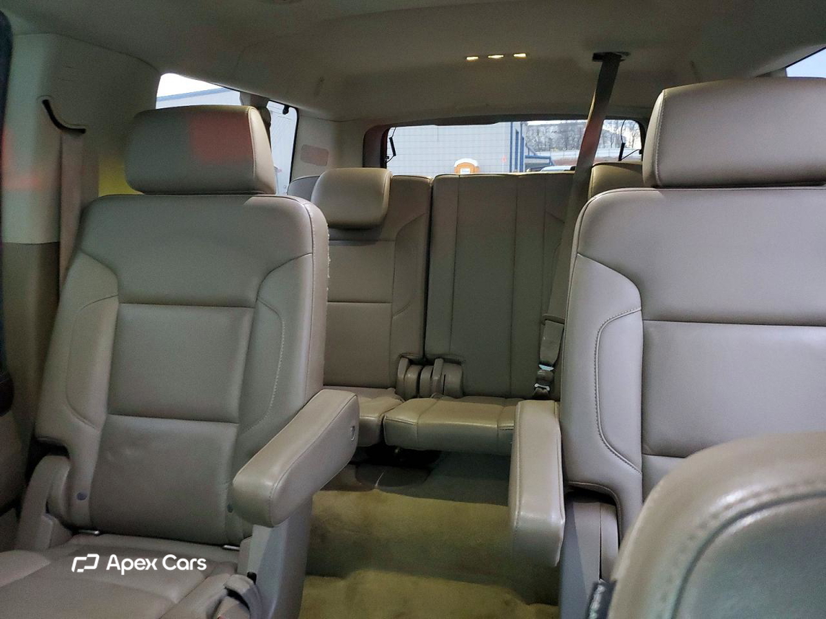 Chevrolet Suburban 2015