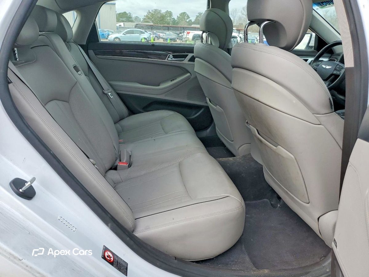 Hyundai Genesis 2015