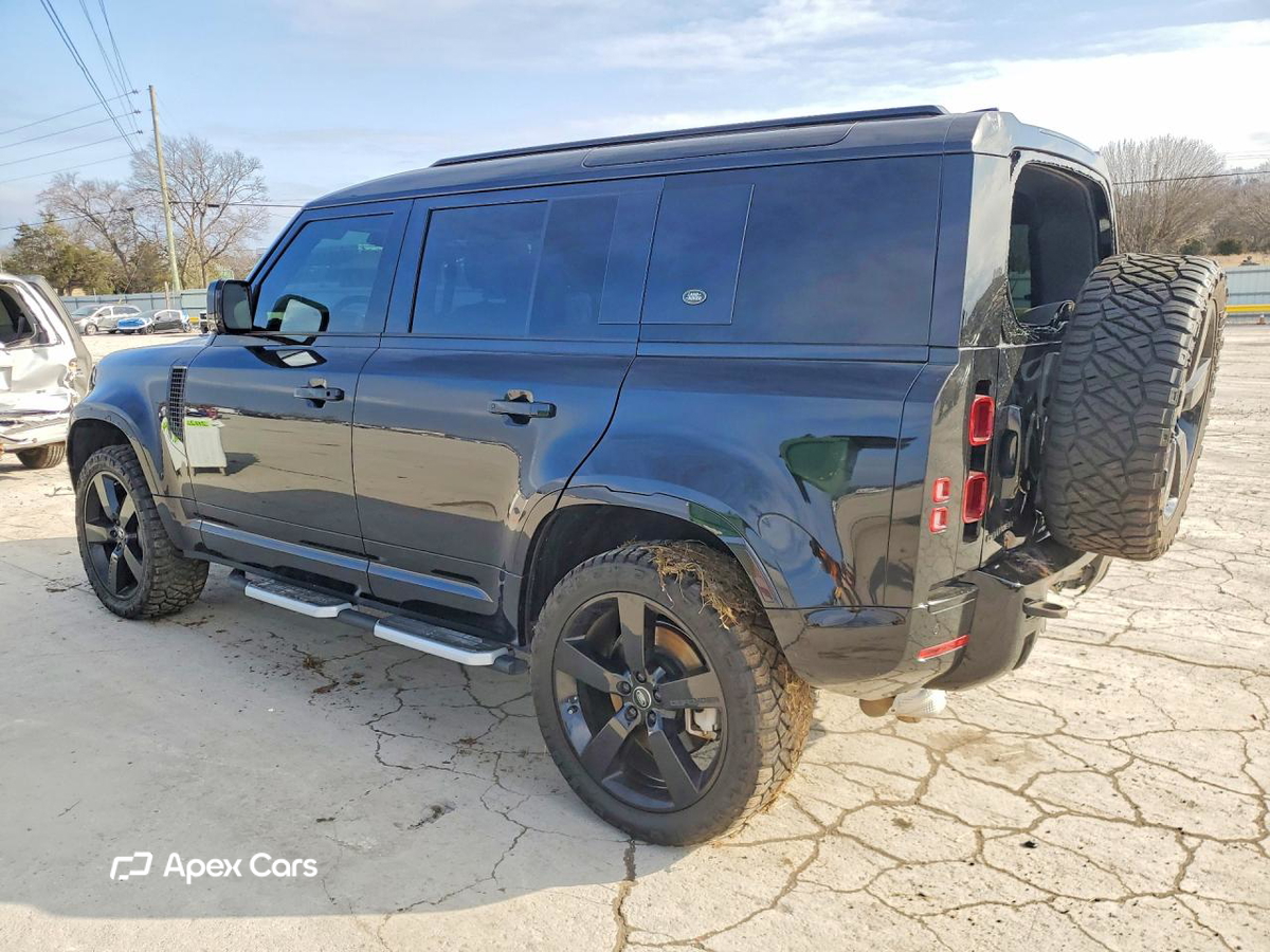 Land Rover Defender 2024