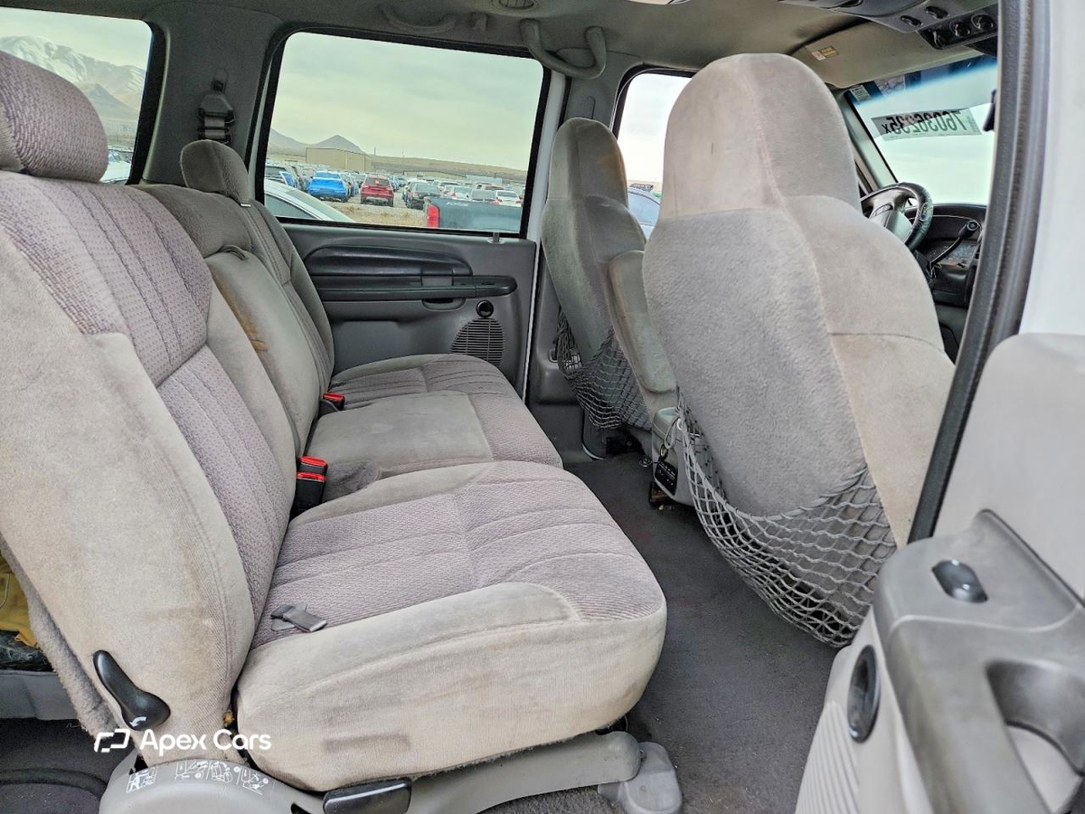 Ford Excursion 2000