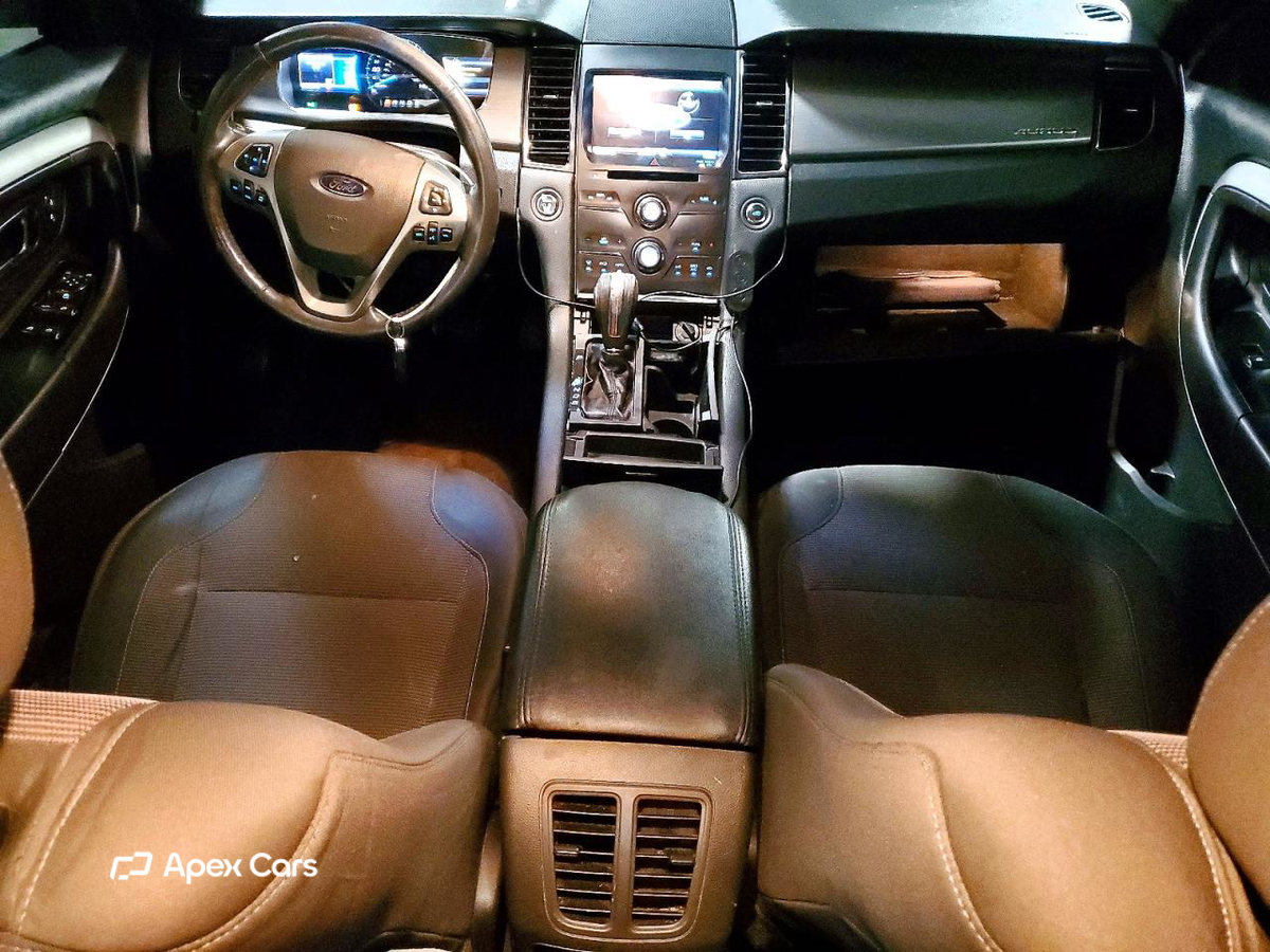 Ford Taurus 2015