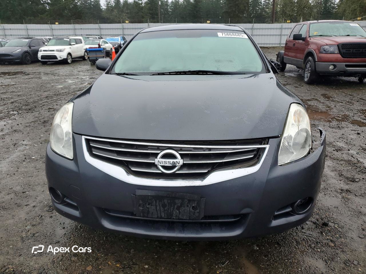 Nissan Altima 2011