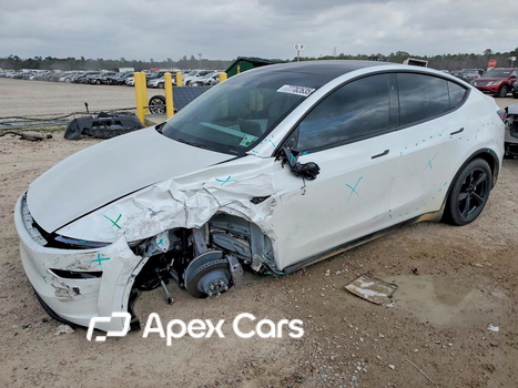 Tesla Model Y 2026 - Zdjęcie 1 z 13