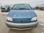 Toyota Sienna 2002