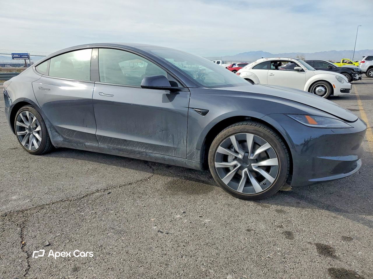 Tesla Model 3 2025