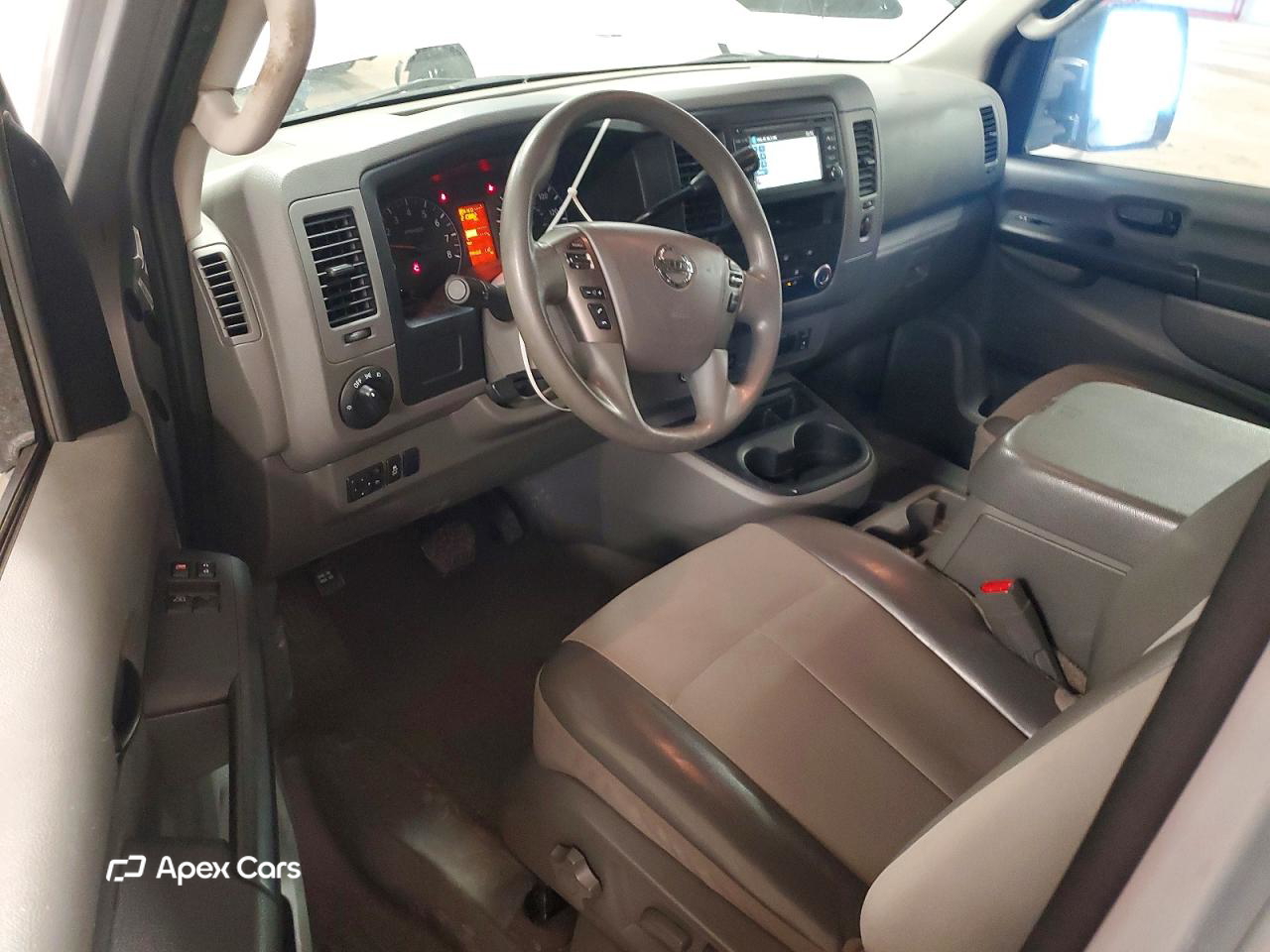 Nissan NV 2015