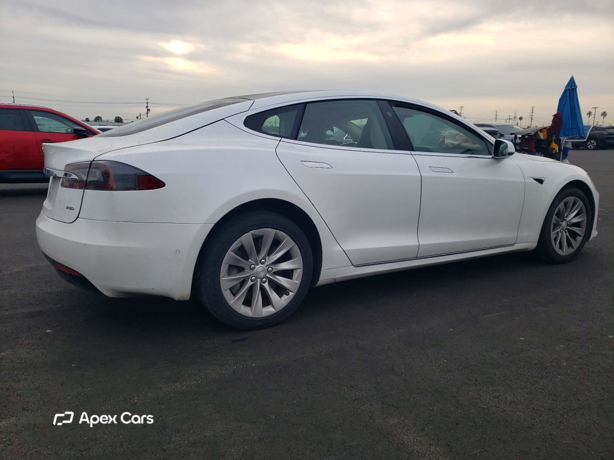 Tesla Model S 2018