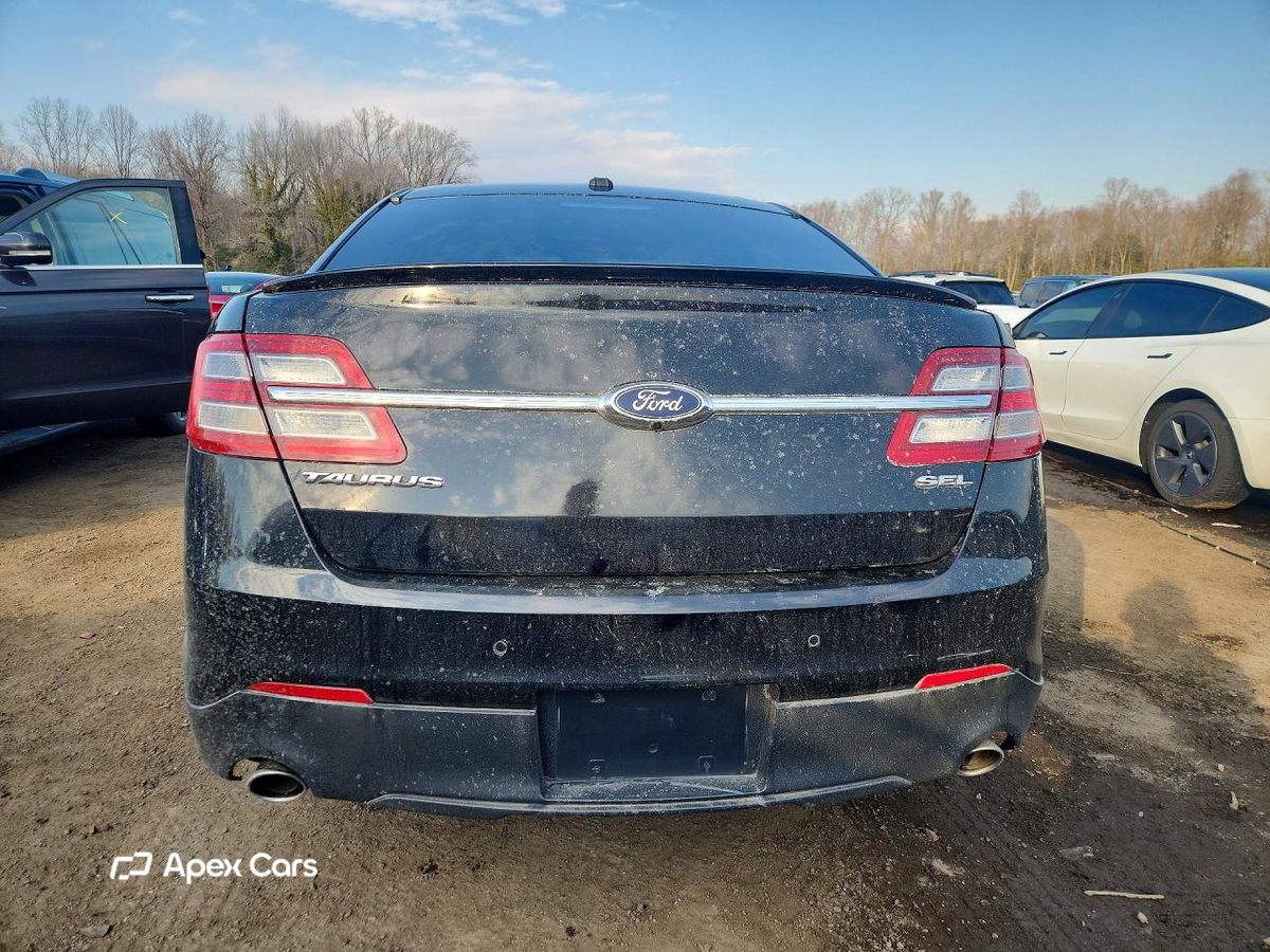 Ford Taurus 2017