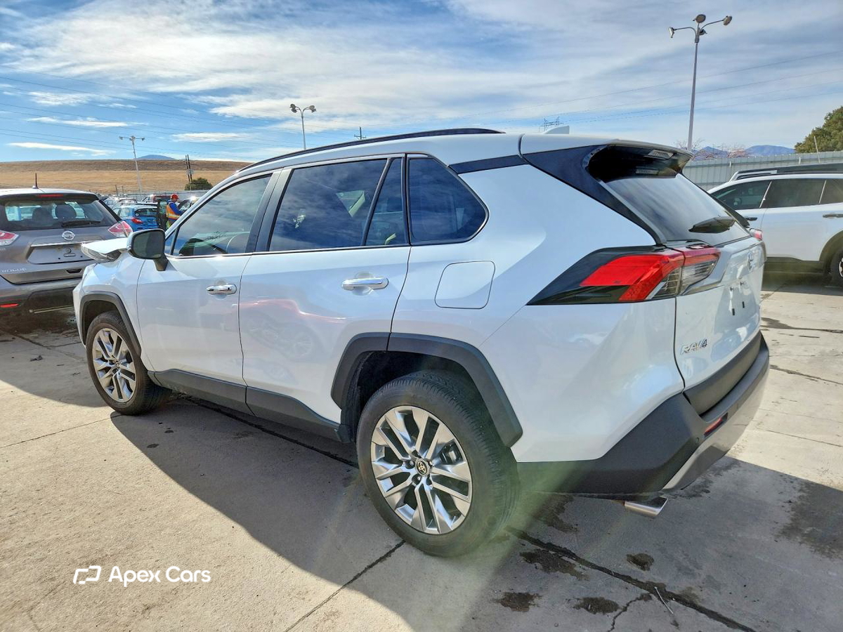 Toyota RAV 4 2025