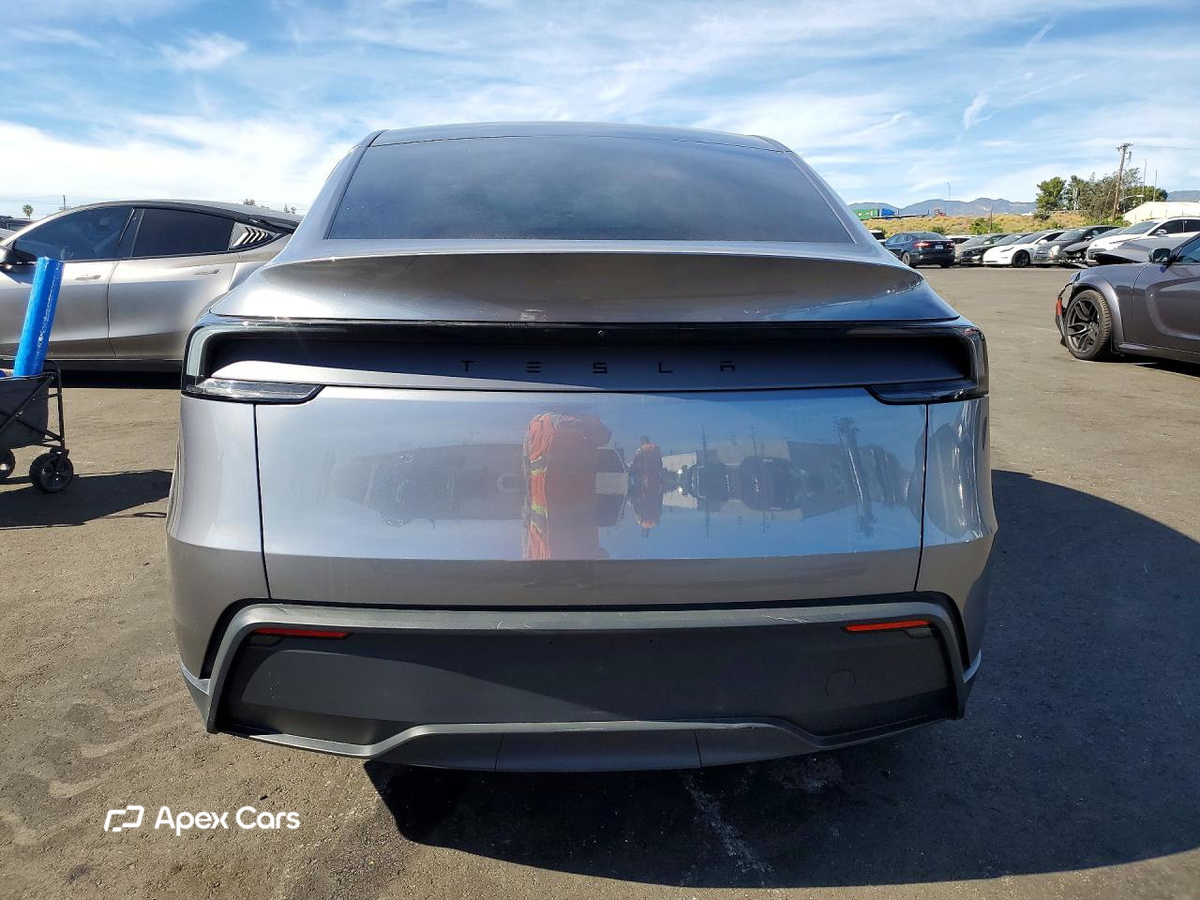 Tesla Model Y 2026