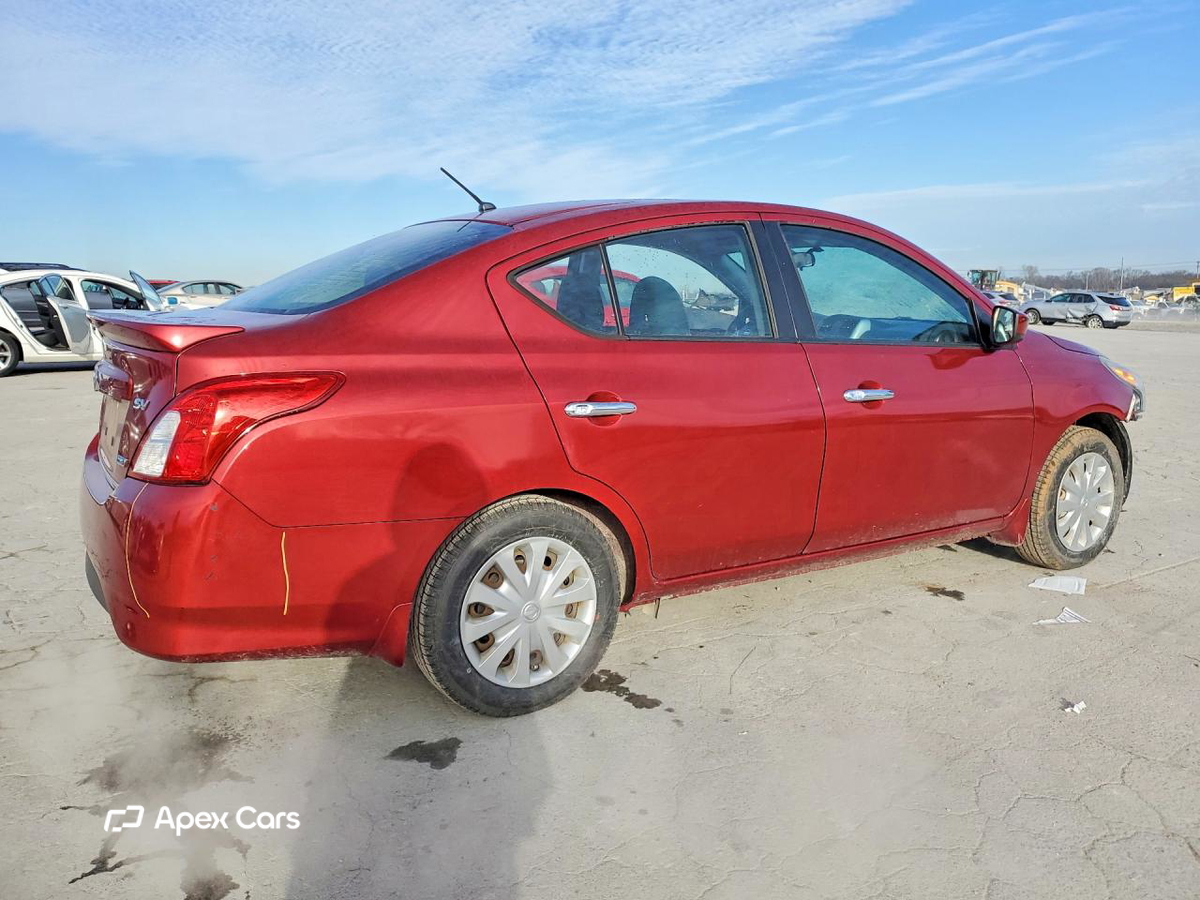 Nissan Versa 2016