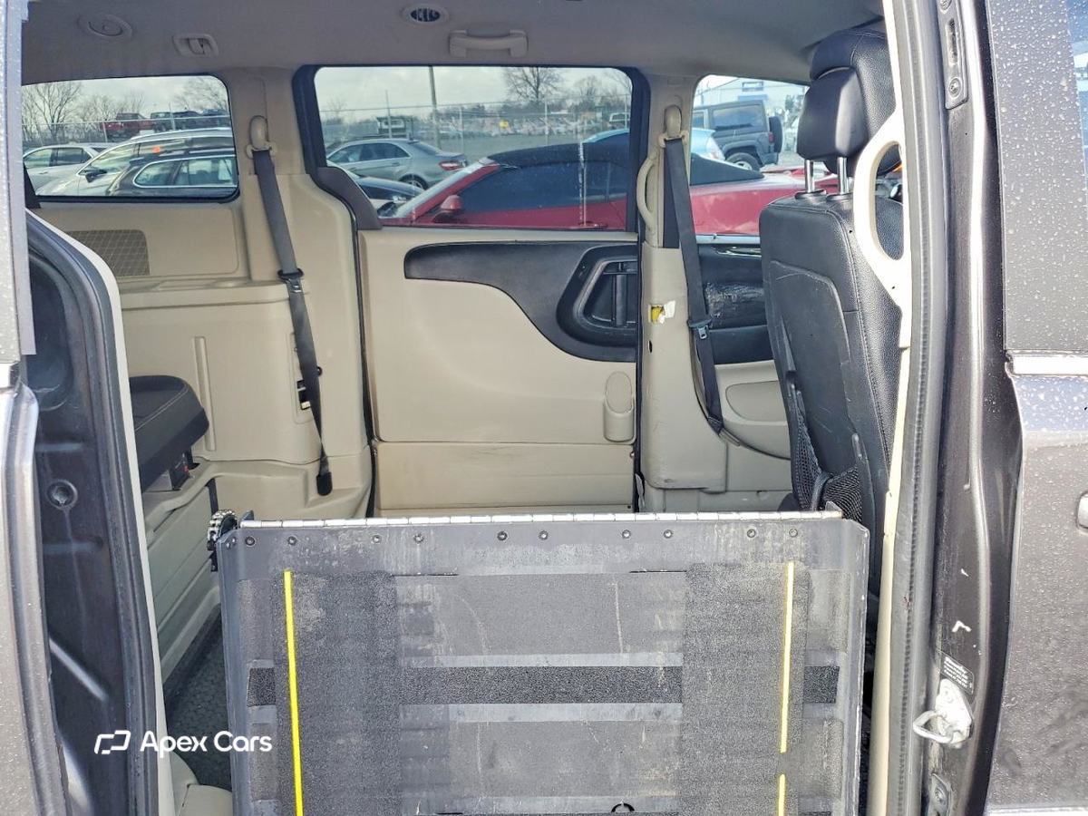 Chrysler Voyager 2016