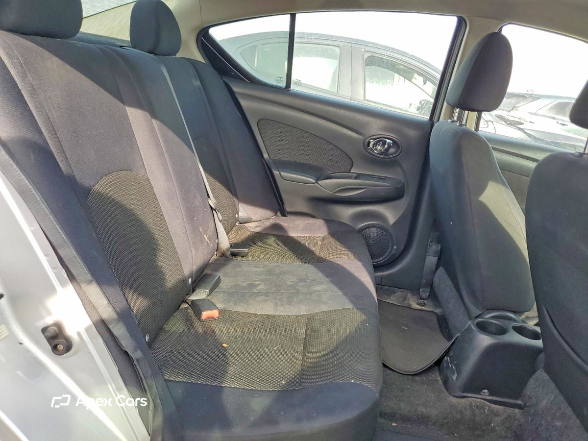 Nissan Versa 2012