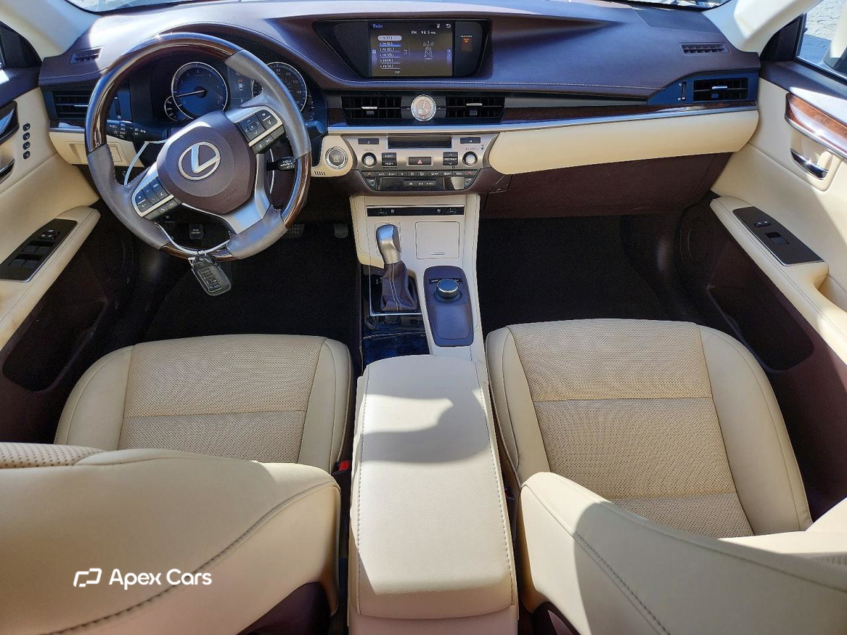 Lexus ES 2018