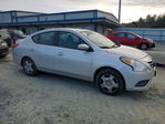 Nissan Versa 2015