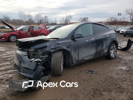 Tesla Model Y 2022 - Image 1 of 13