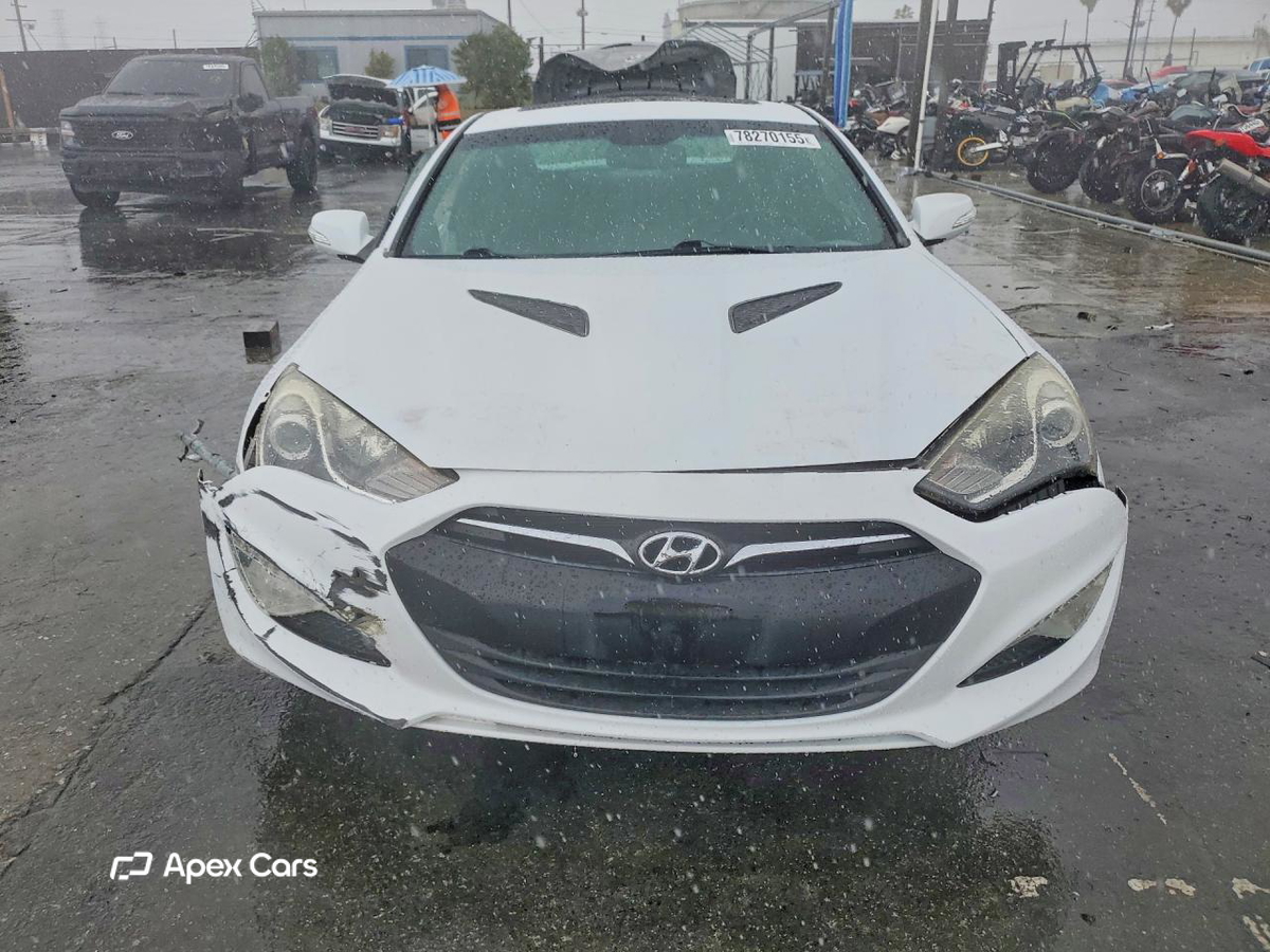 Hyundai Genesis 2016