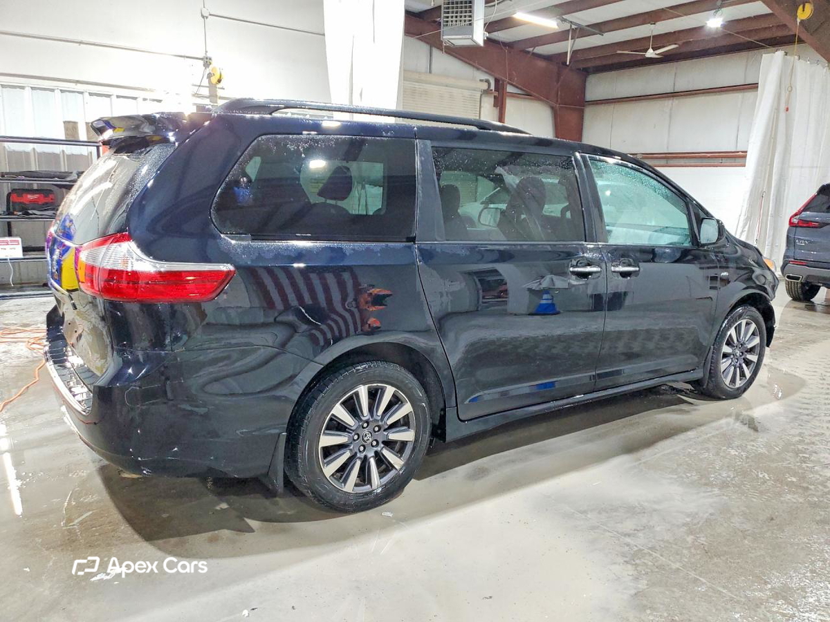 Toyota Sienna 2018