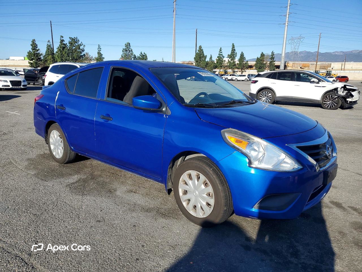 Nissan Versa 2016