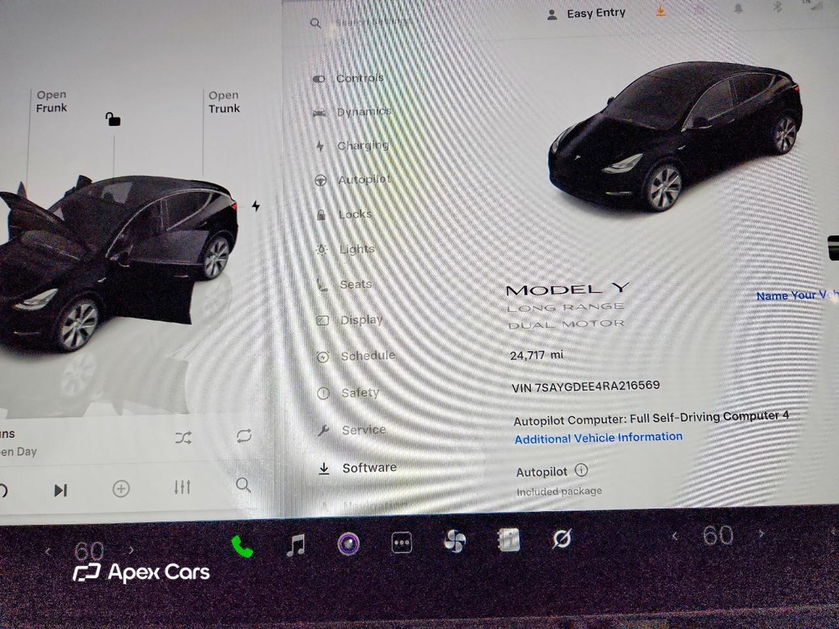 Tesla Model Y 2024