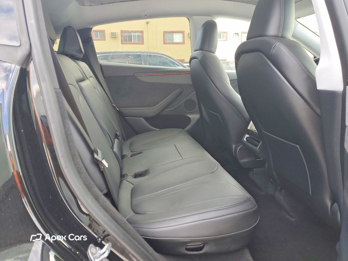 Tesla Model Y 2026