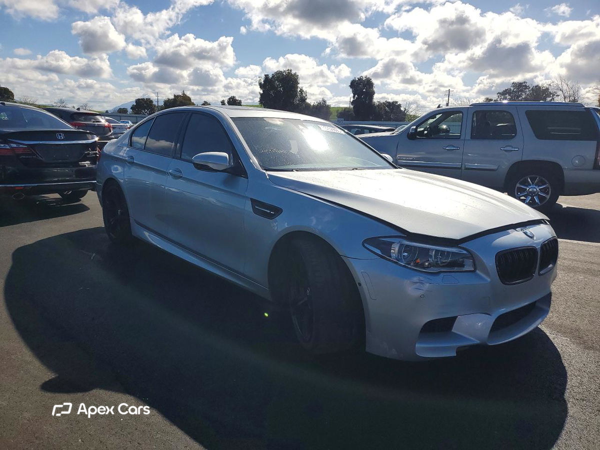 BMW M5 2015
