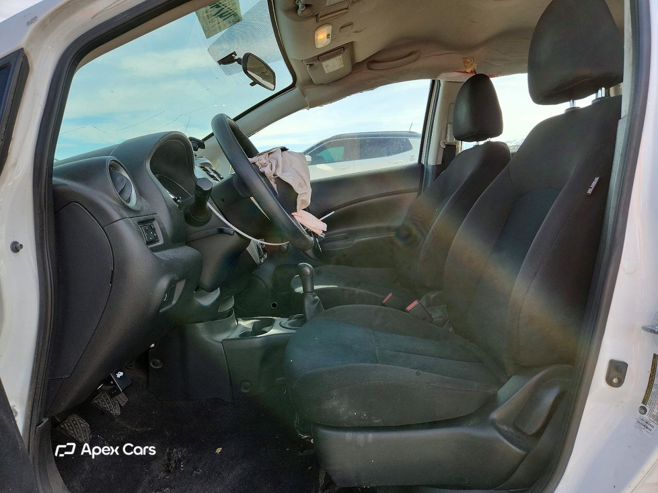 Nissan Versa 2015