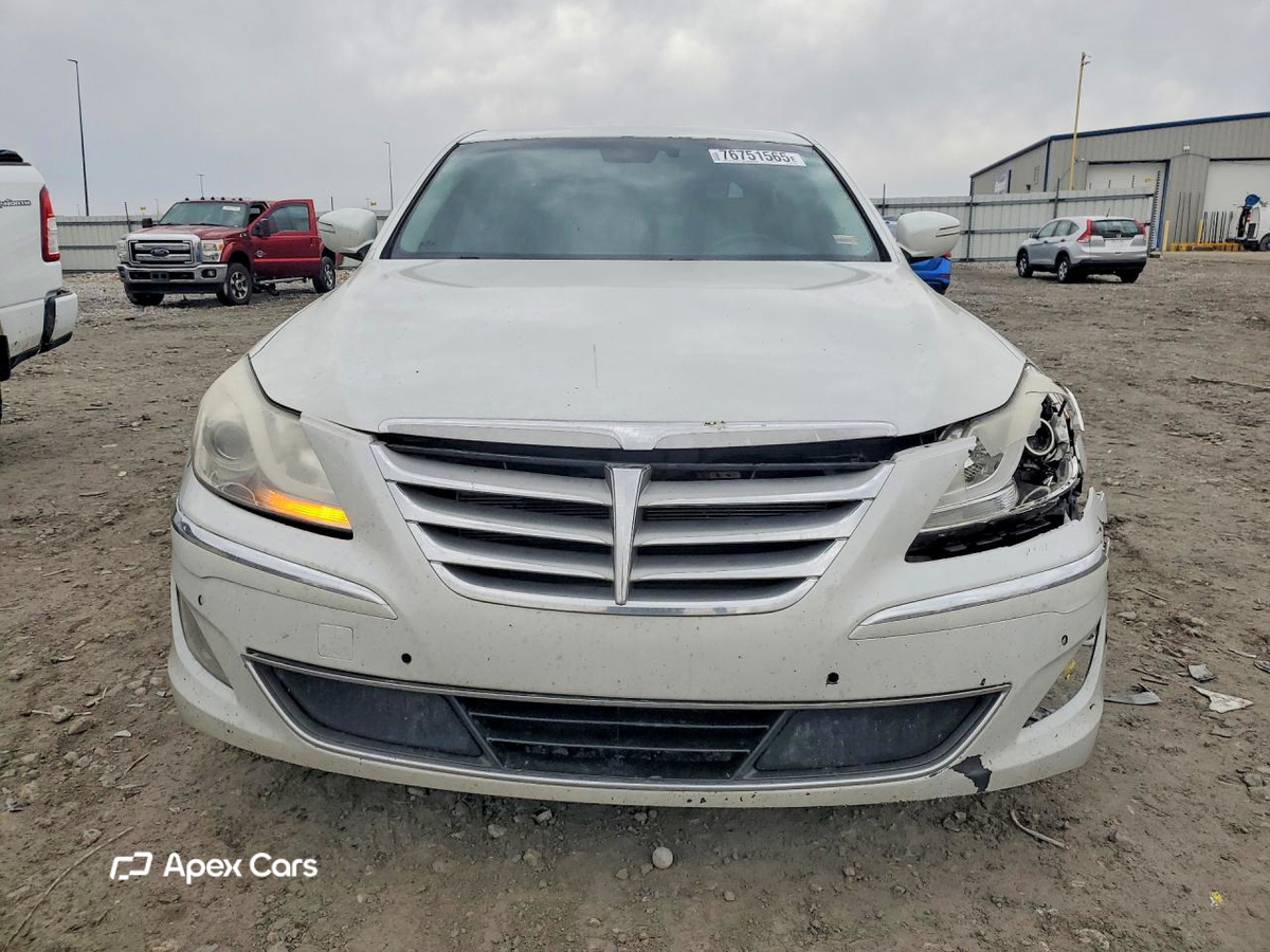 Hyundai Genesis 2012