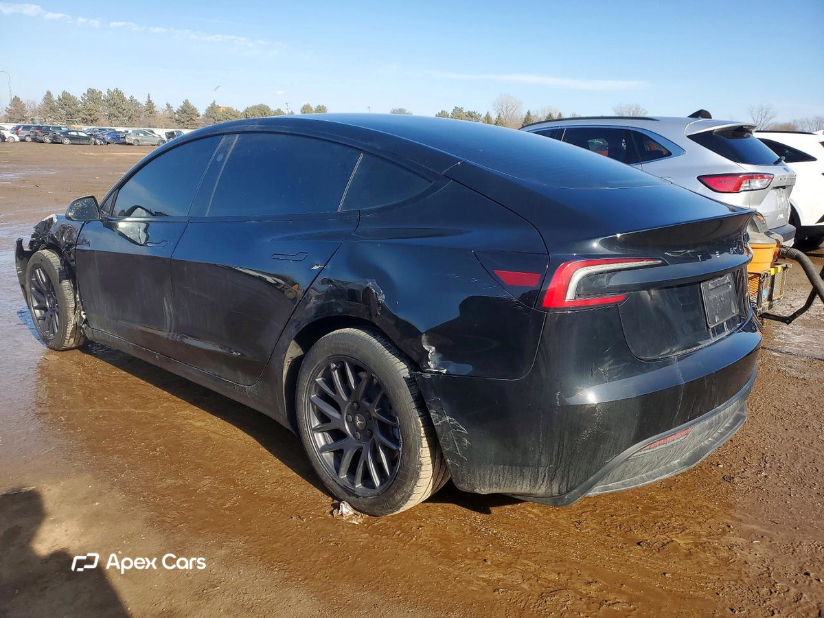 Tesla Model 3 2024
