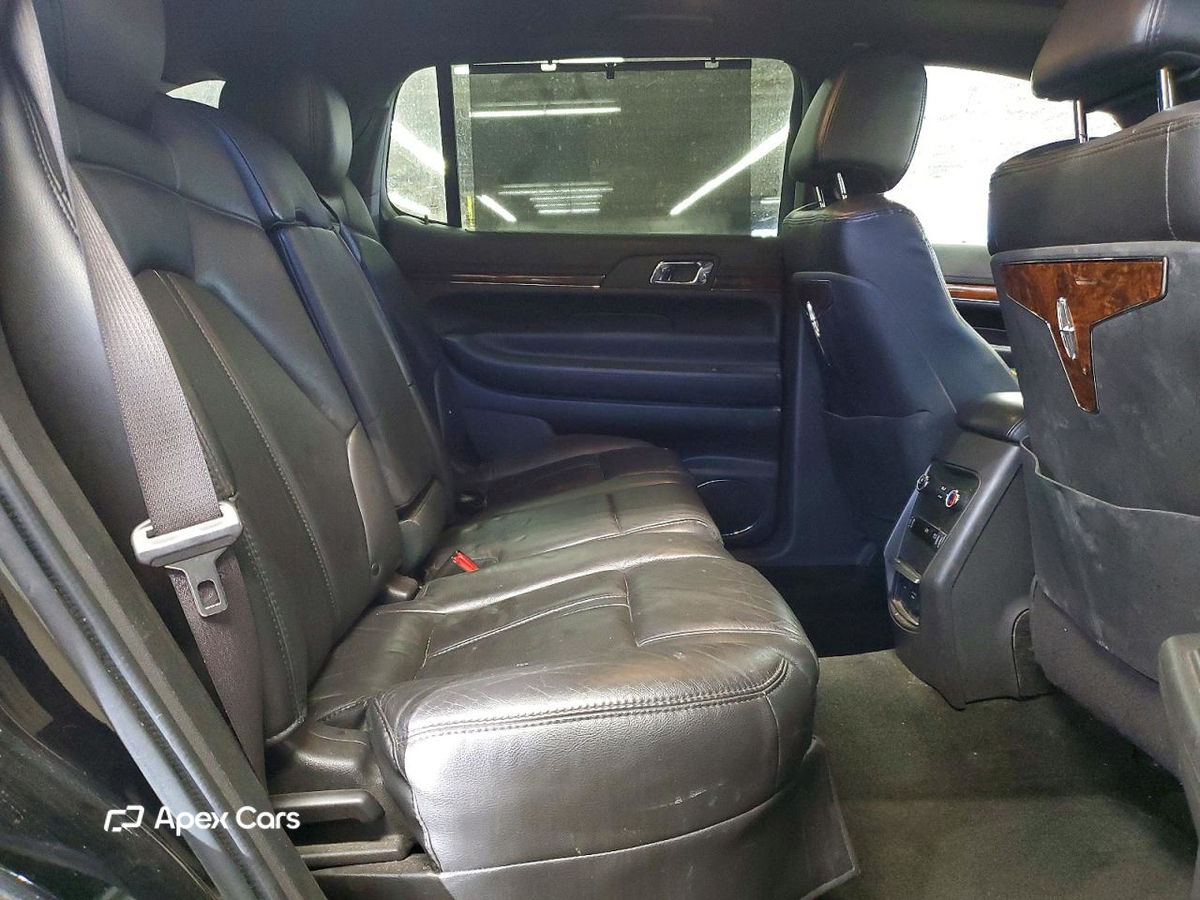 Lincoln MKT 2015