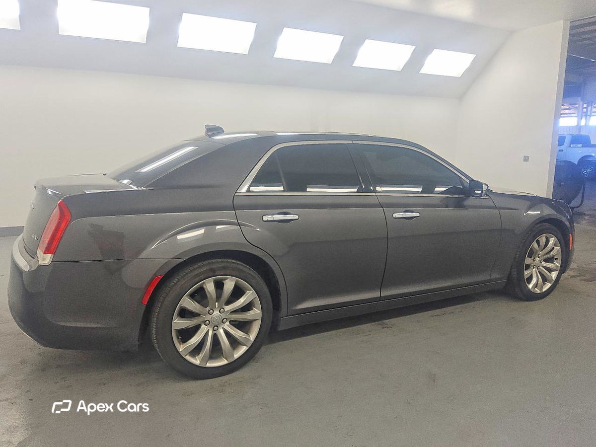 Chrysler 300 2018
