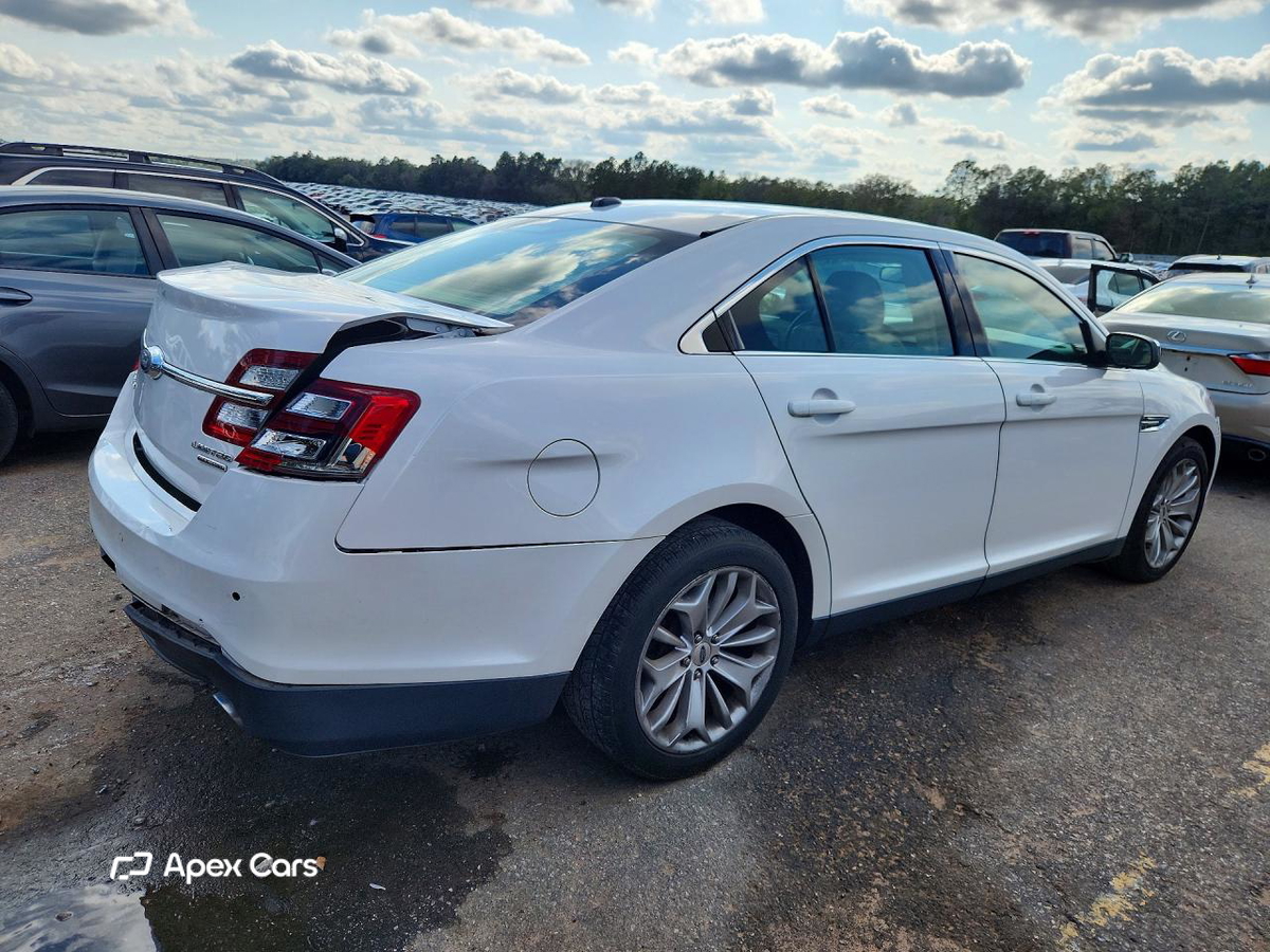 Ford Taurus 2017