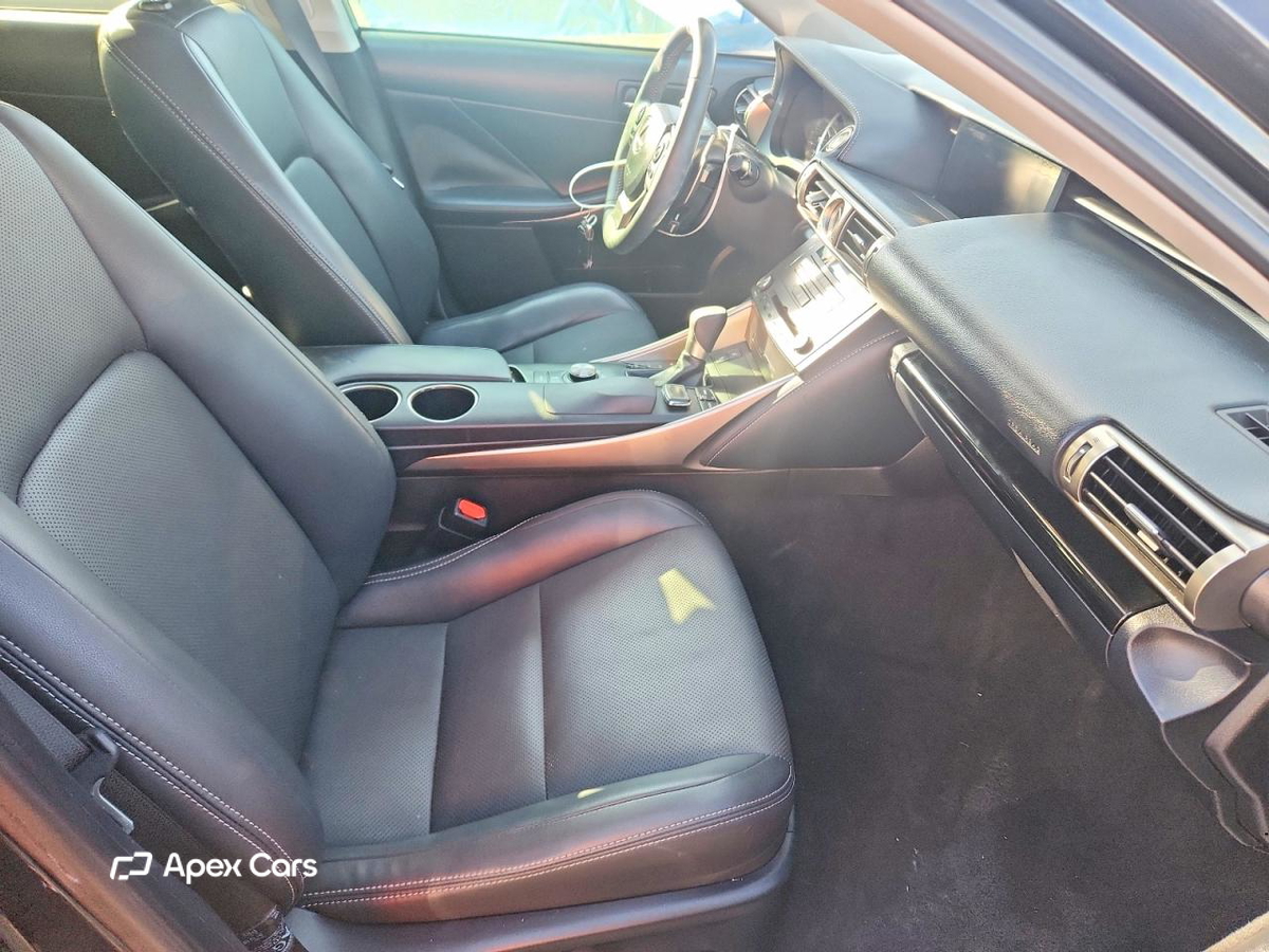 Lexus IS 2015
