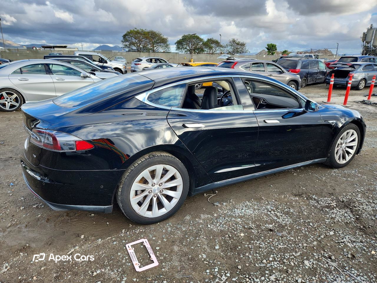 Tesla Model S 2016
