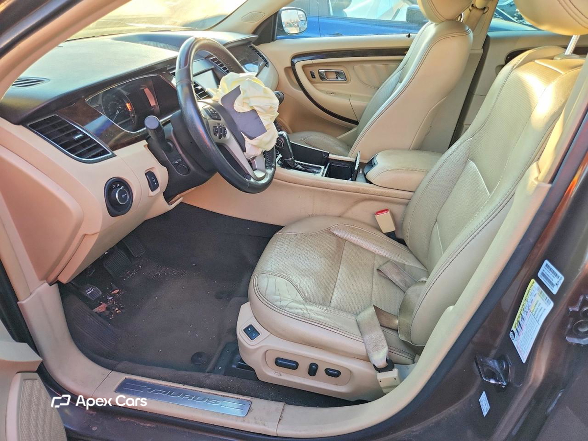 Ford Taurus 2015