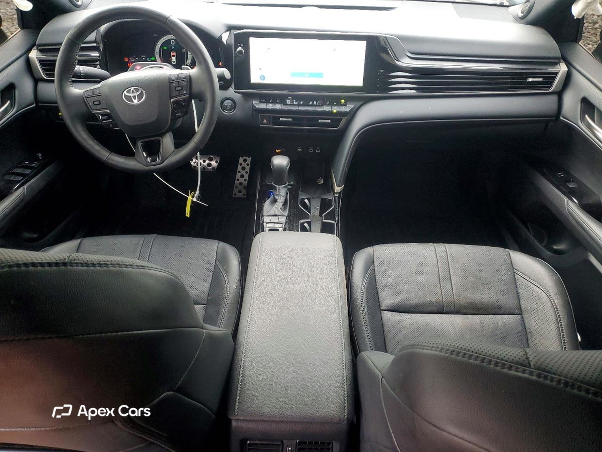 Toyota Camry 2025