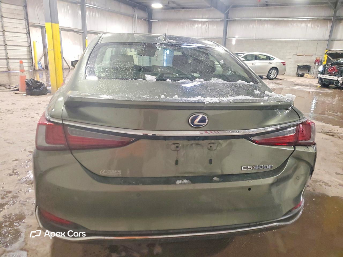 Lexus ES 2019