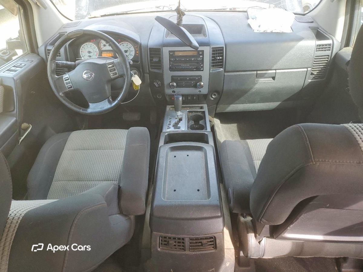 Nissan Titan 2011