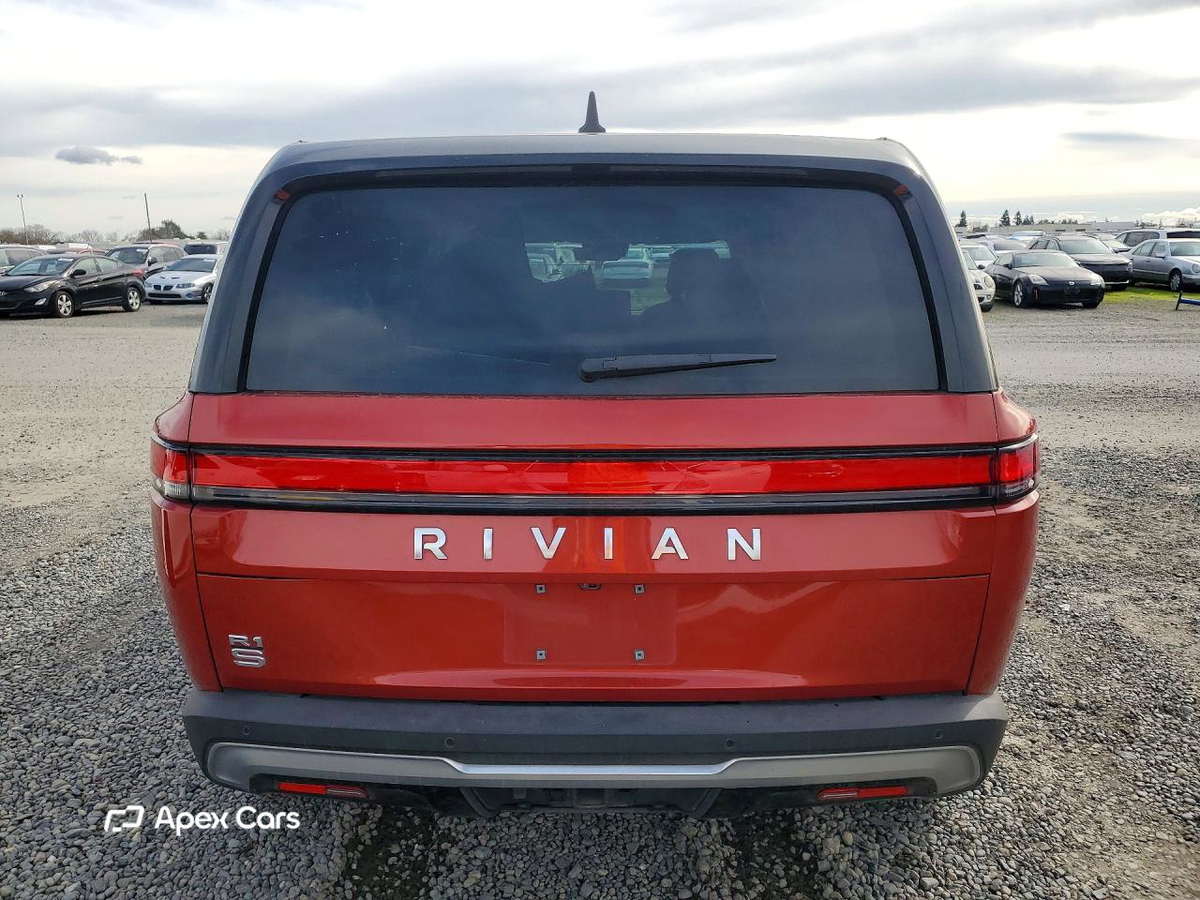 Rivian R1S 2024