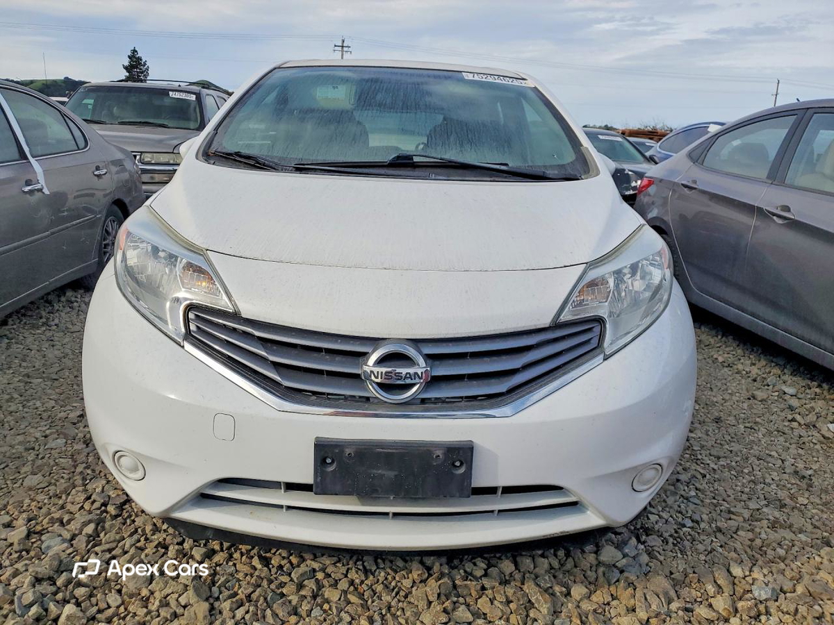 Nissan Versa 2016