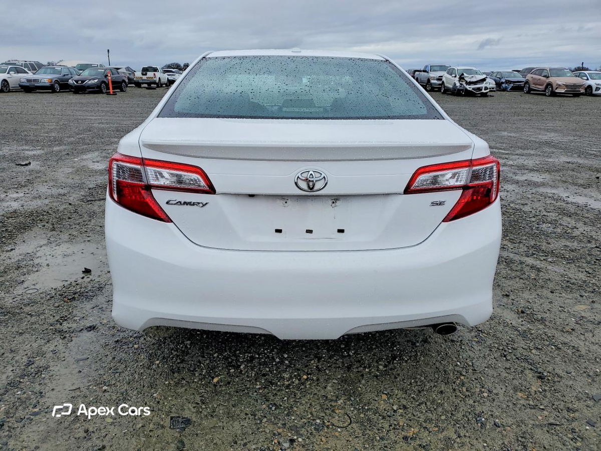 Toyota Camry 2012