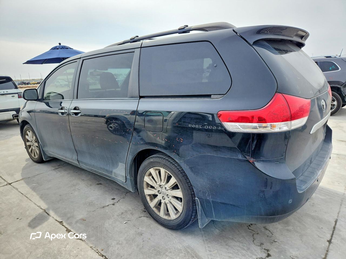 Toyota Sienna 2012