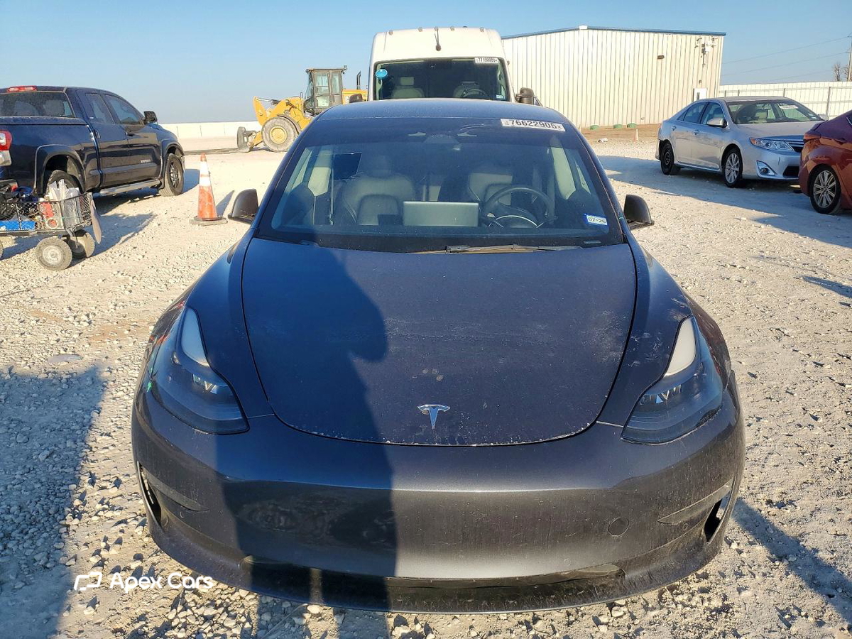 Tesla Model 3 2022