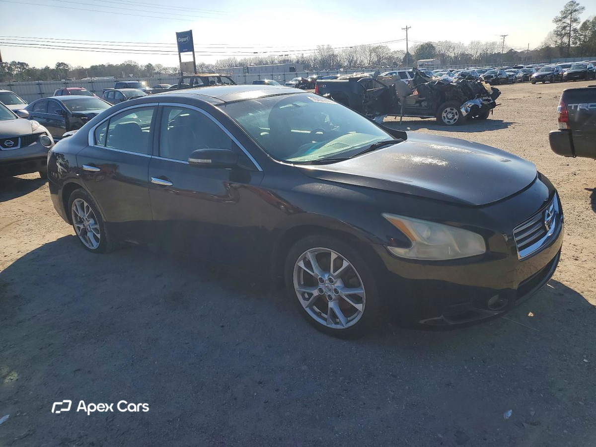 Nissan Maxima 2014