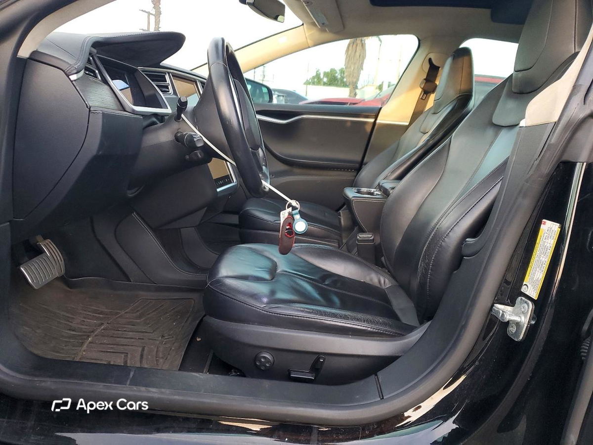 Tesla Model S 2014