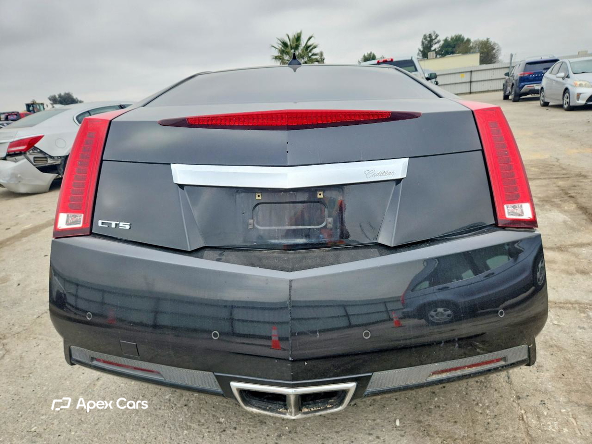 Cadillac CTS 2011