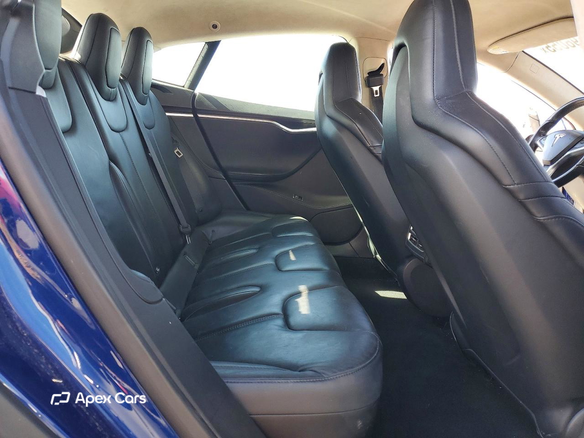 Tesla Model S 2016