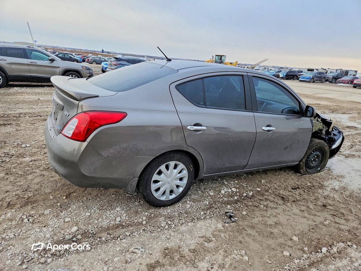 Nissan Versa 2013